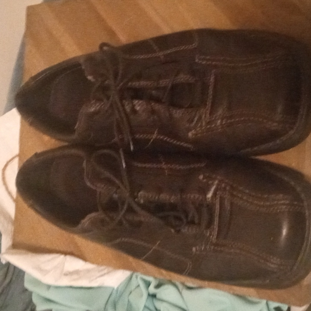 Men's dress shoes